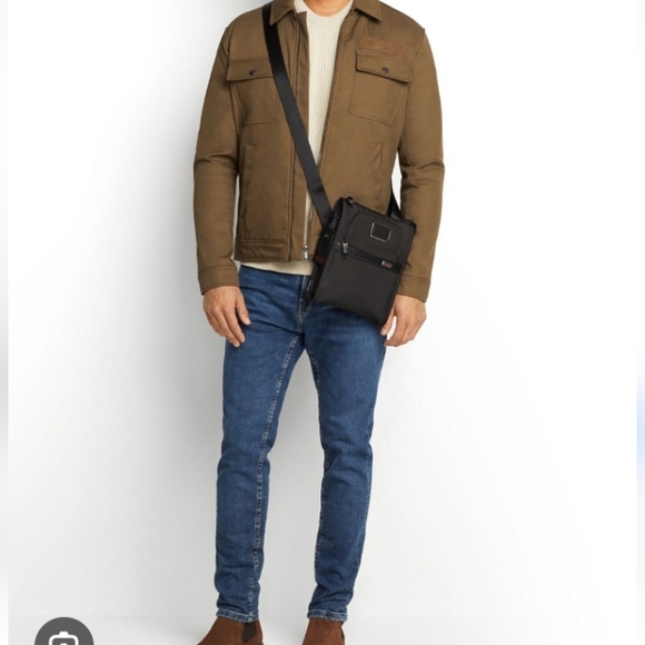 TUMI ALPHA small Pocket Crossbody Bag - Picture 4 of 13